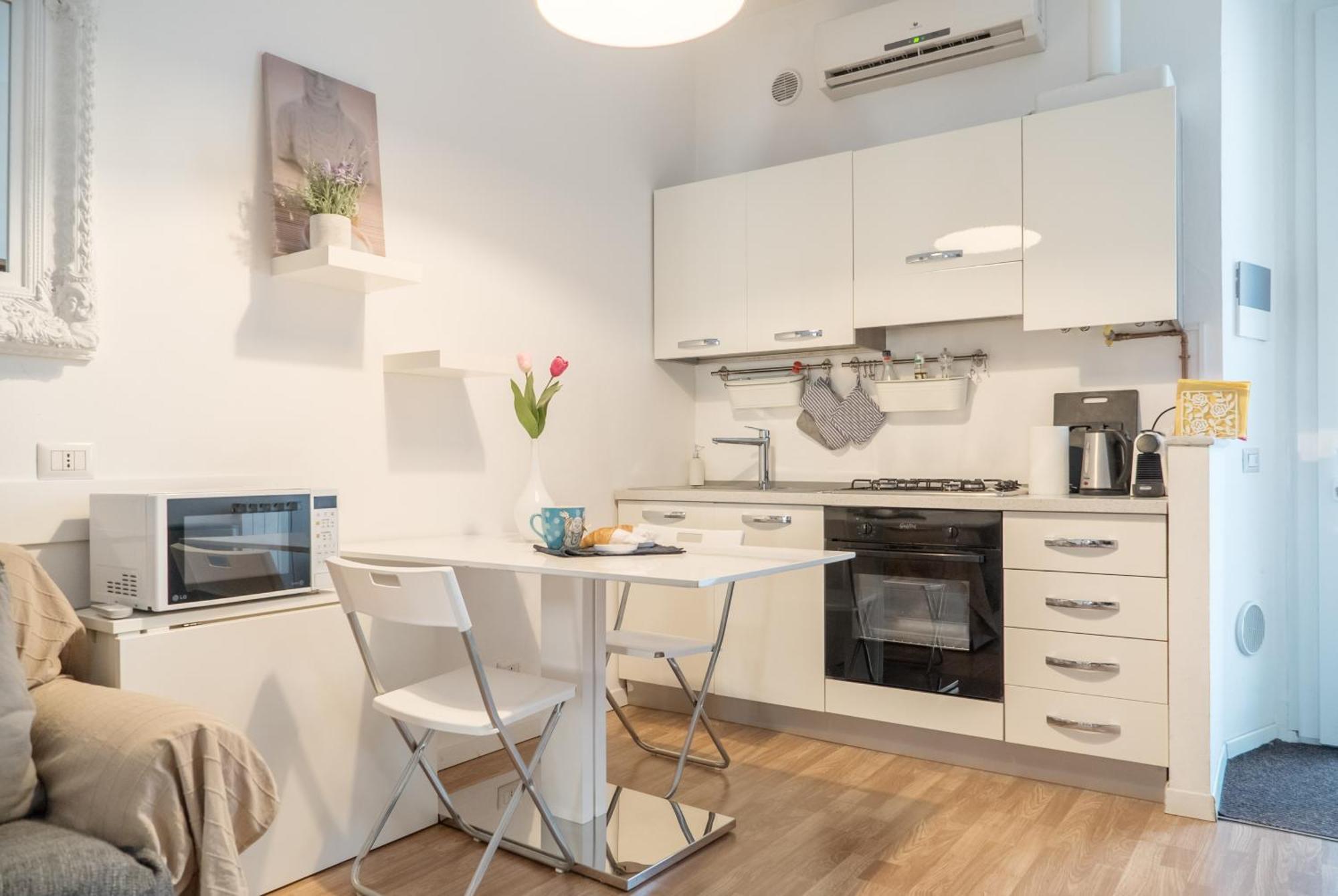 Charming Milanese Aparment Apartment Екстериор снимка